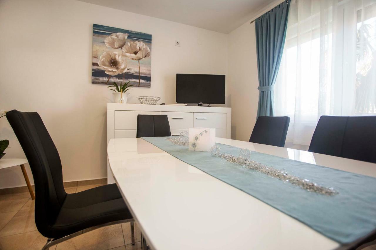 רוביני Apartman Barbara מראה חיצוני תמונה