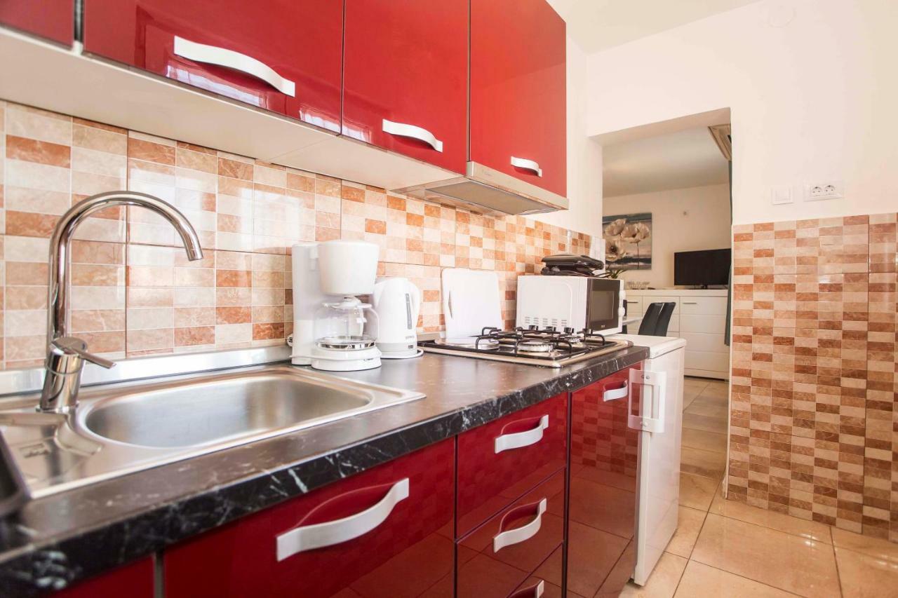 רוביני Apartman Barbara מראה חיצוני תמונה