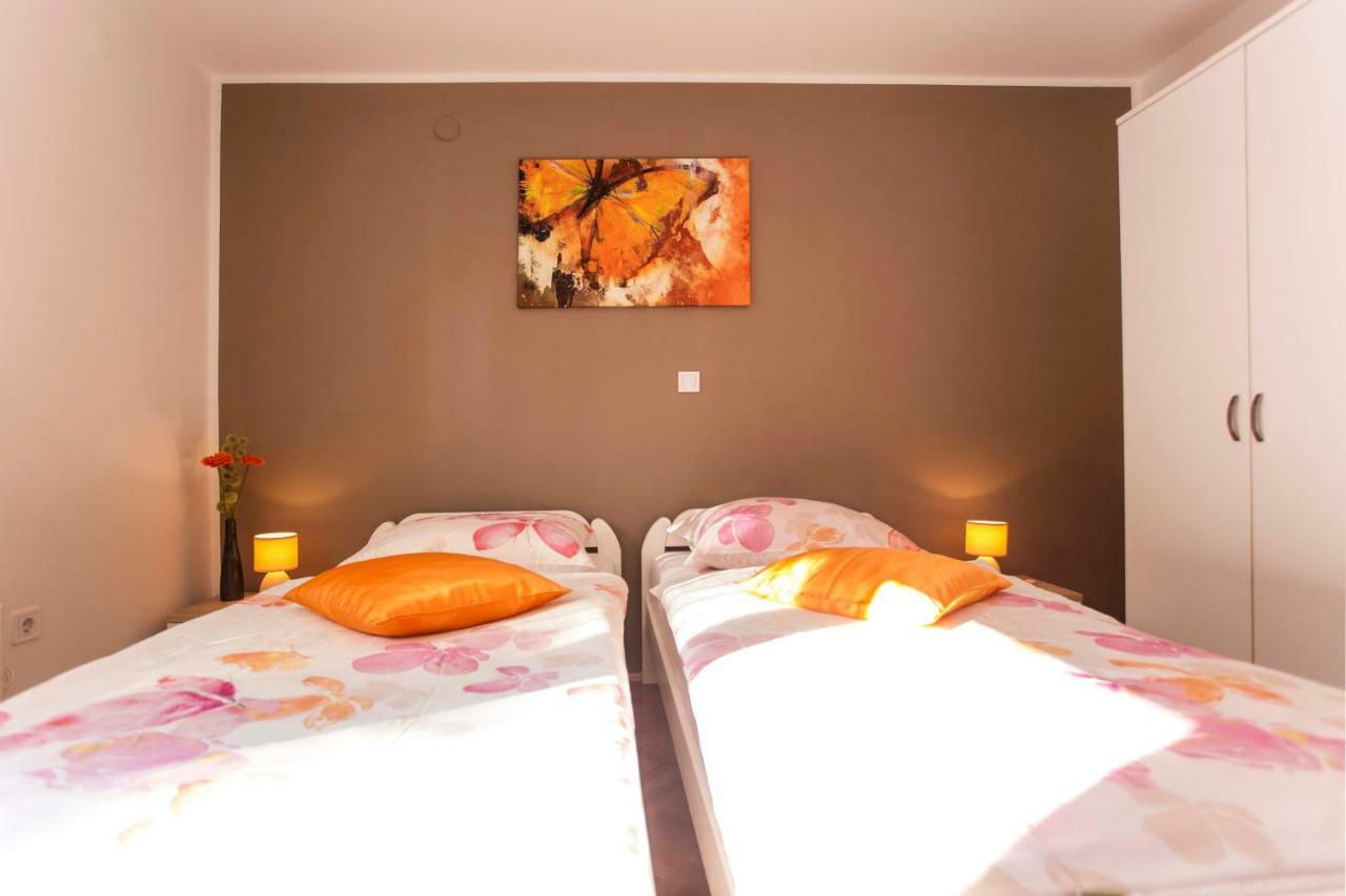 רוביני Apartman Barbara מראה חיצוני תמונה